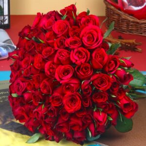99 красных роз 60 см