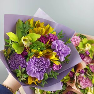 Букет компаниям на 8 марта