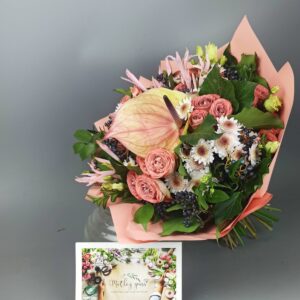 Букет с антуриумом и розами