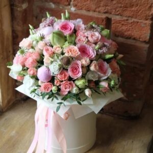 Шляпная коробка с розовыми розами 45Х45