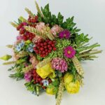 Осенний букет с колосками и калиной