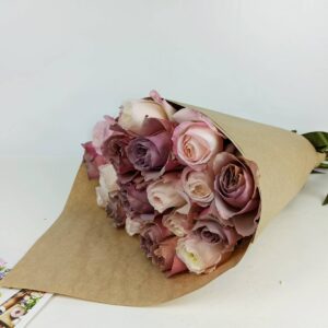 Микс из роз Кейра и кафе Латте