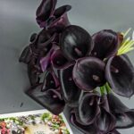 15 темно-фиолетовых калл