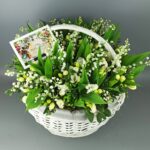 Корзина 55 ландышей и 50 фрезий