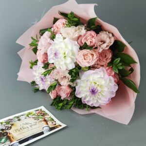 Георгины и розы учительнице